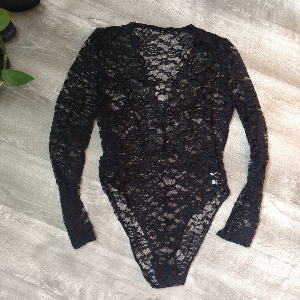 Sexy long sleeve scalloped edge lace bodysuit - Picture 6 of 8